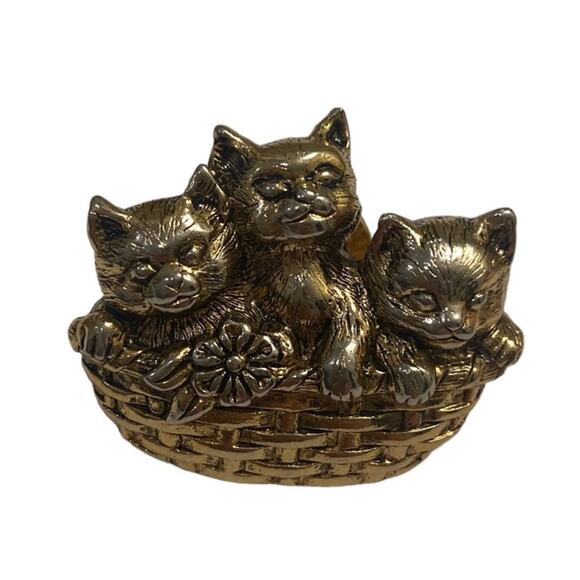 Avon Vintage Gold Tone Basket of Love Kittens Cats in a Basket Brooch Pin - Picture 1 of 3